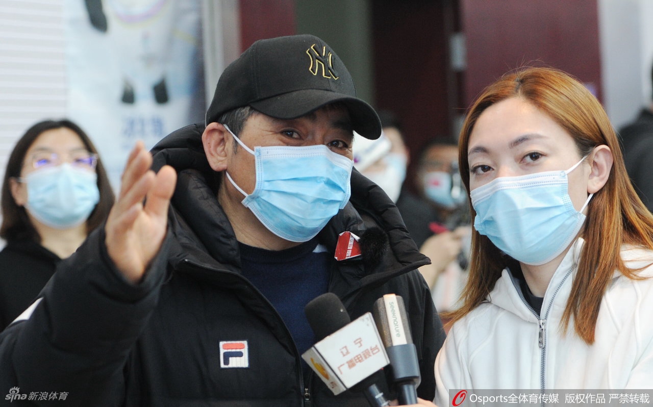 沈阳体育学院师生见证徐梦桃冬奥夺冠