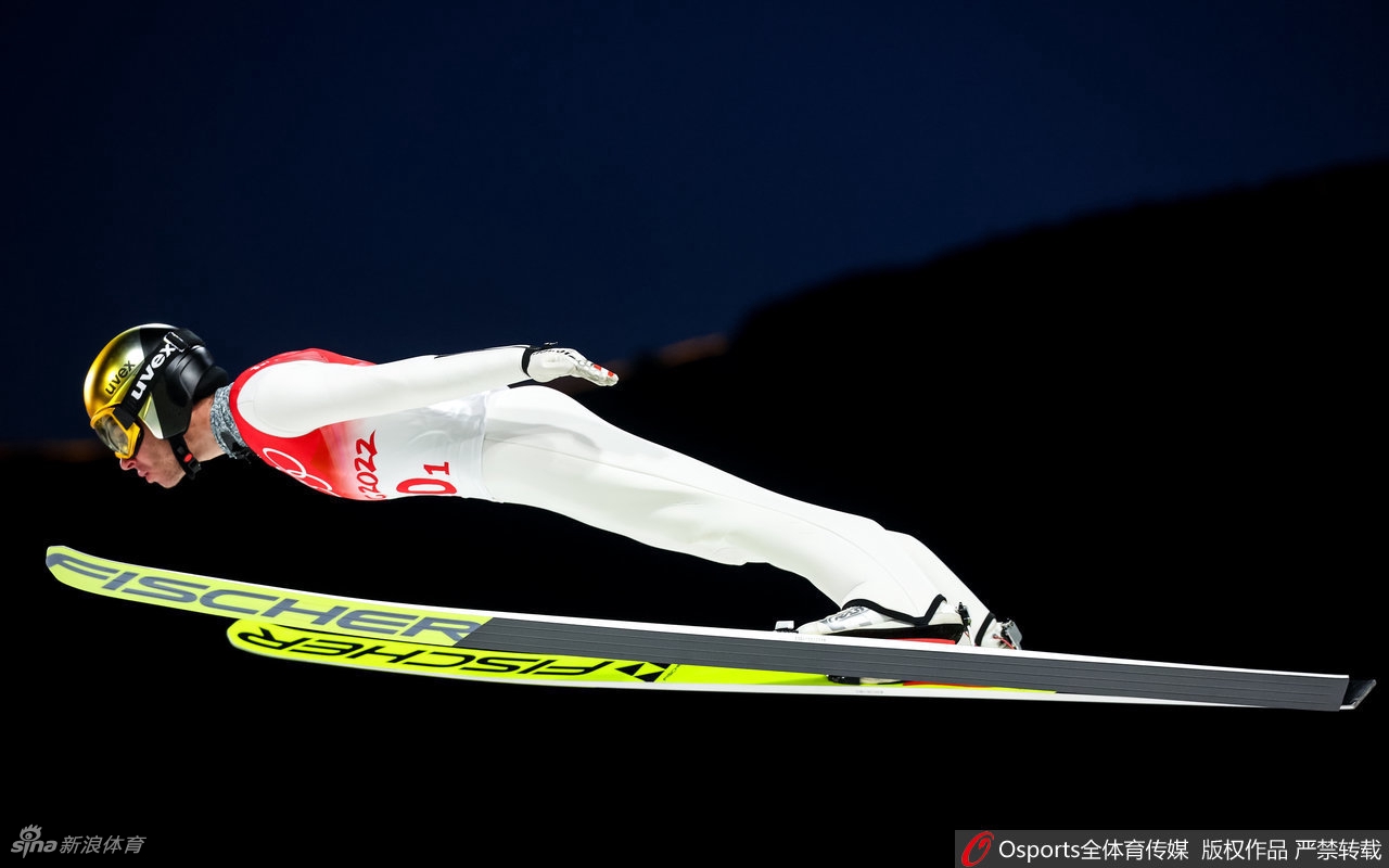 跳台滑雪男子团体赛奥地利夺金