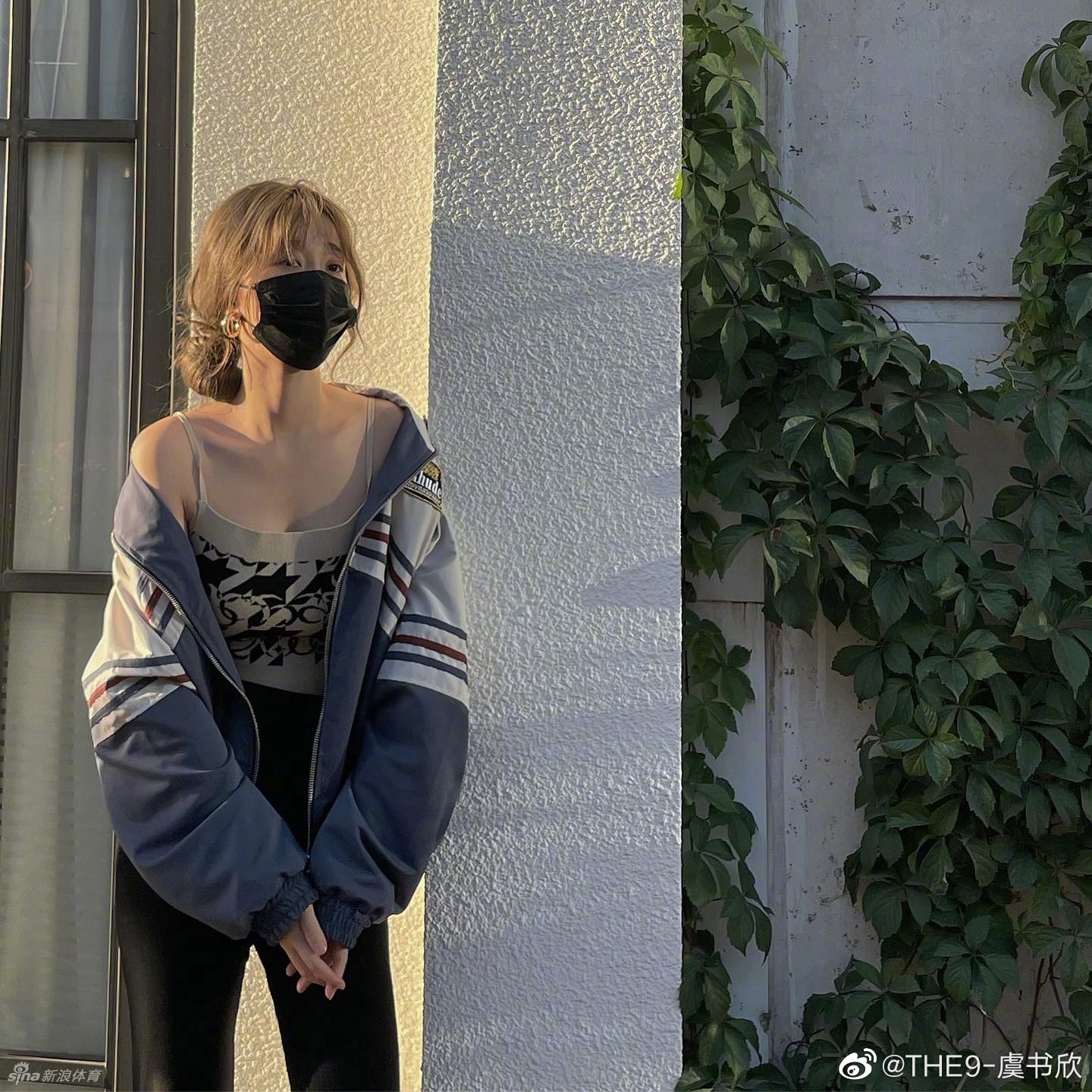 女星虞书欣练普拉提秀好身材