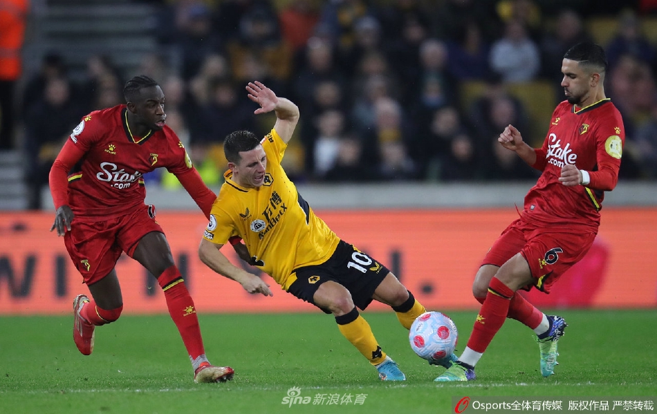 [英超]狼队4：0胜沃特福德