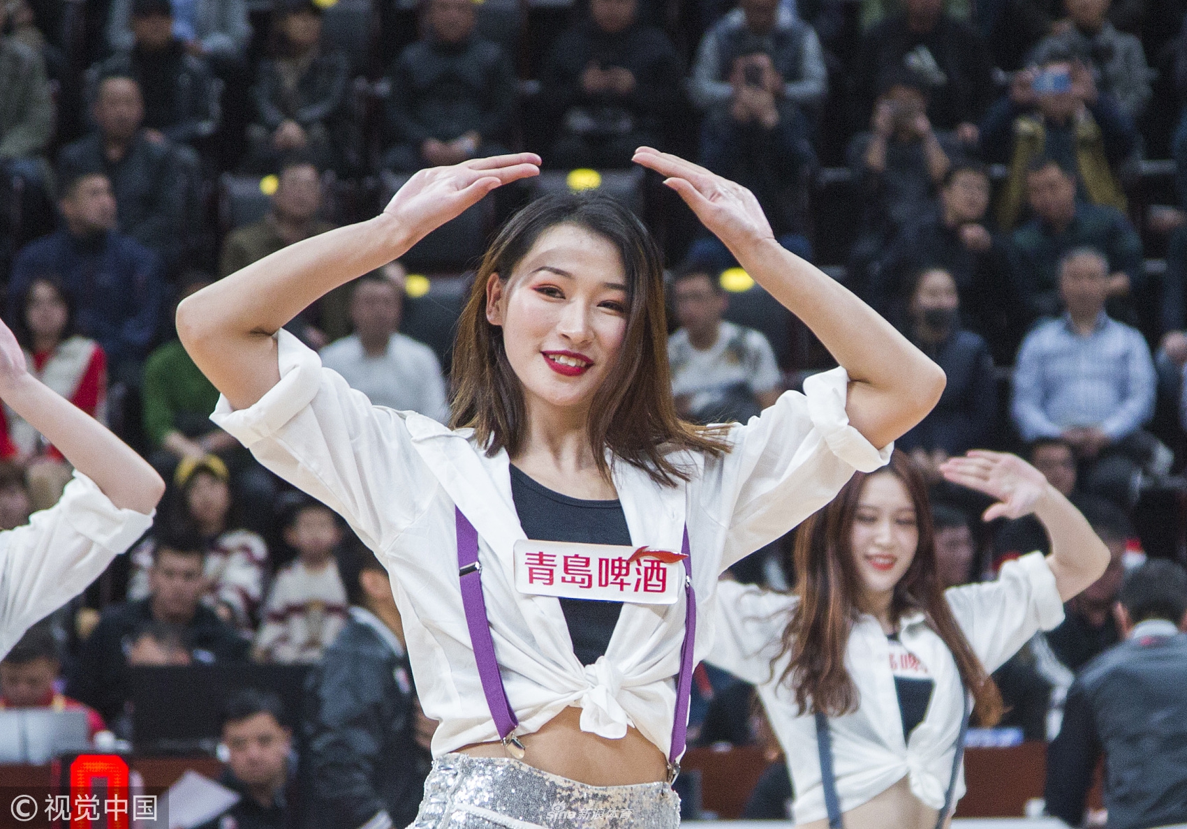 CBA季后赛1/4决赛拉拉队美女热舞2