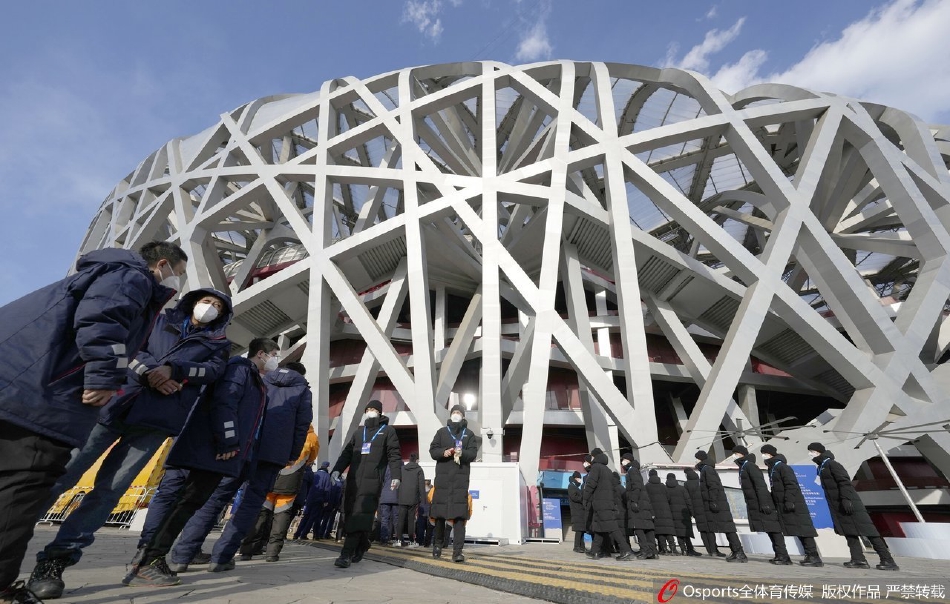 冬奥会闭幕式鸟巢场外烟花璀璨