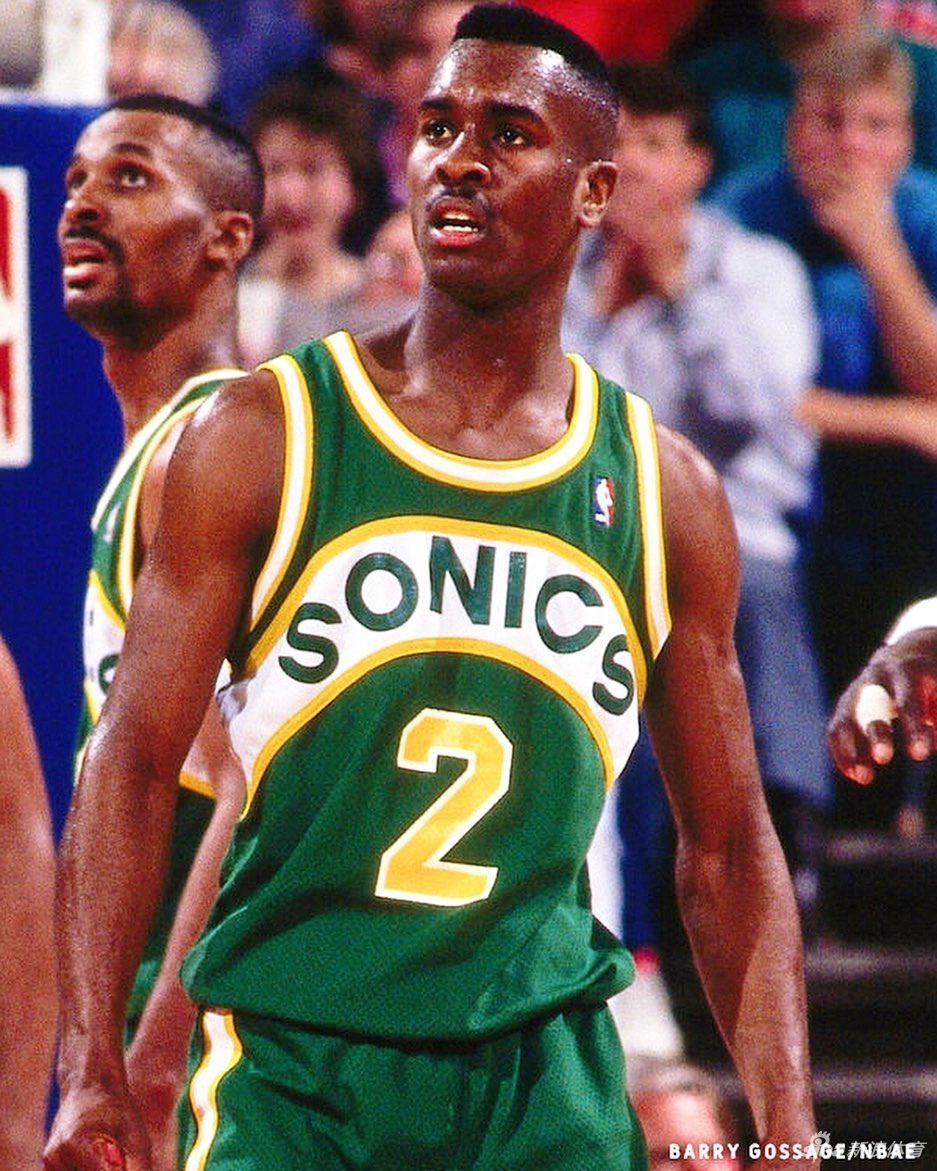 手套佩顿老照片：经典绿色超音速已成遥远回忆