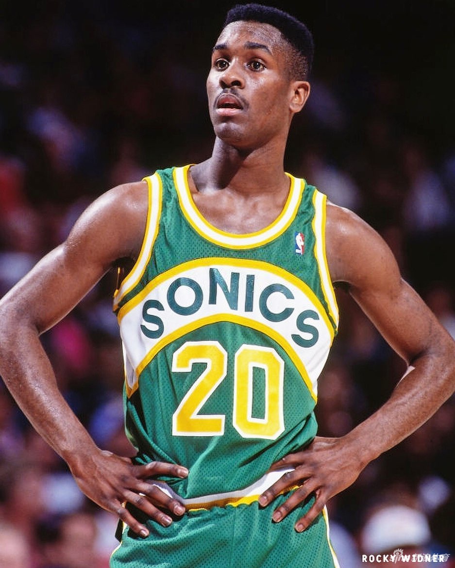 手套佩顿老照片:经典绿色超音速已成遥远回忆_高清图集_新浪网