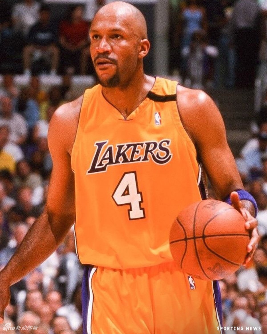 公牛王朝谢幕球员四散而去！乔丹皮蓬领衔主演你在他乡还好吗