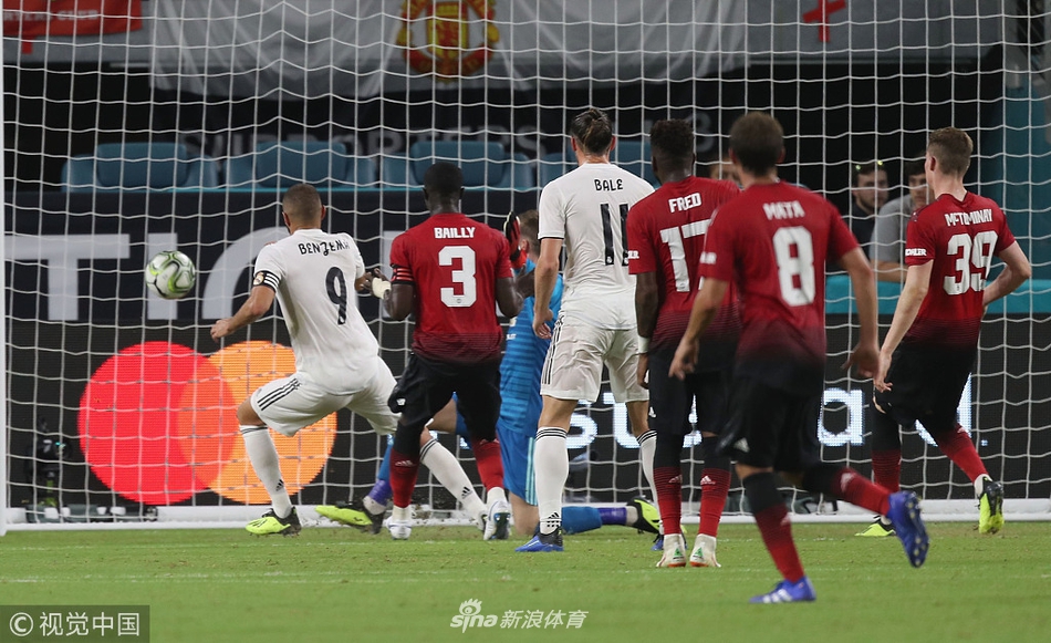 本泽马帮皇马扳回1球