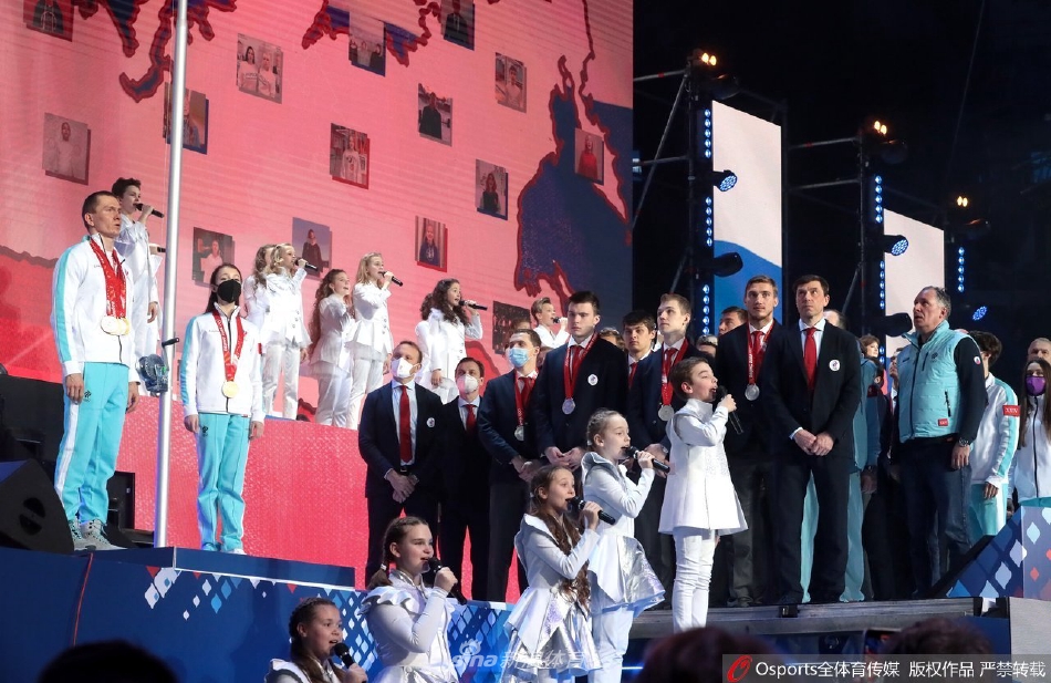 俄罗斯举行盛大仪式欢迎冬奥团归国