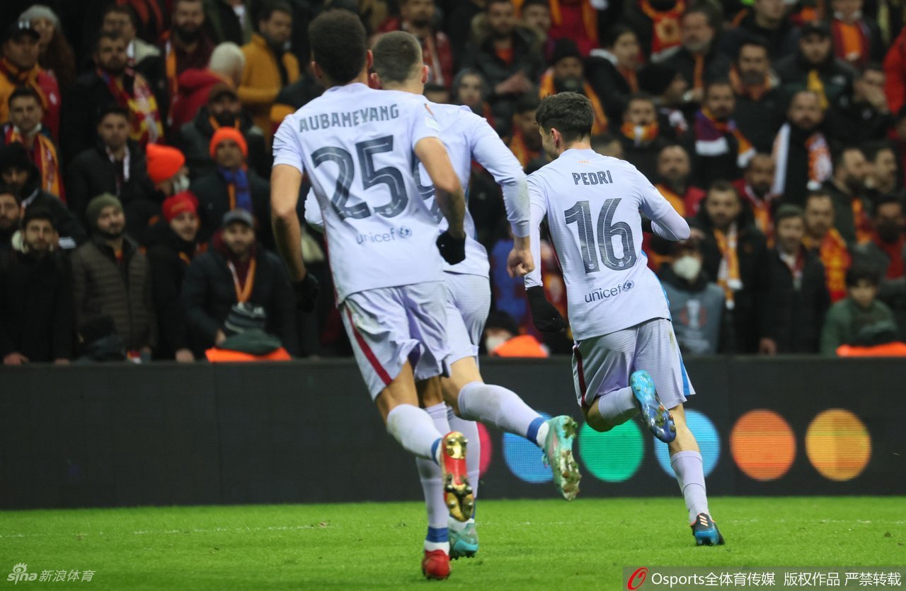 [欧联杯]巴萨2-1加拉塔萨雷 总分2-1晋级