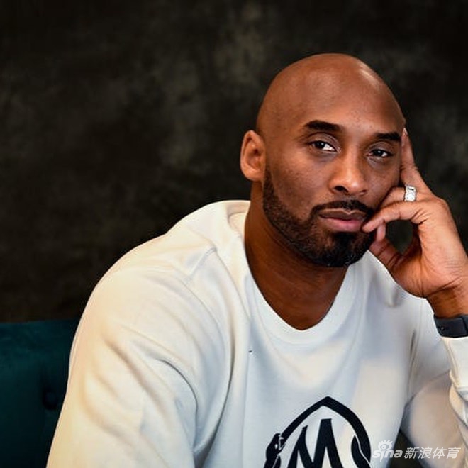 科比42岁生日快乐！全世界的球迷都想念你！