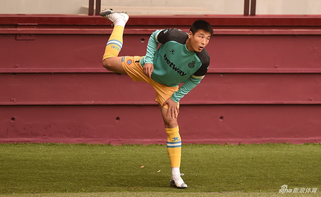 [西乙]西班牙人3-0收获4连胜 武磊替补吃黄牌