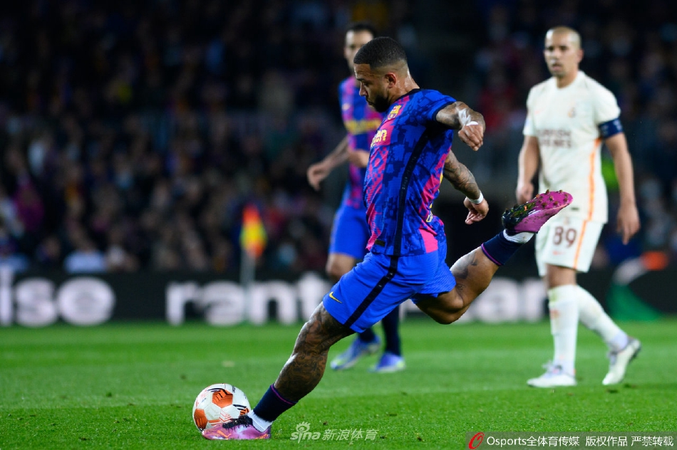 [欧联杯]巴萨0：0平加拉塔萨雷