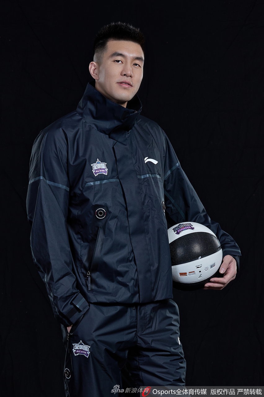 CBA全明星首发球员试装写真 郭艾伦领衔
