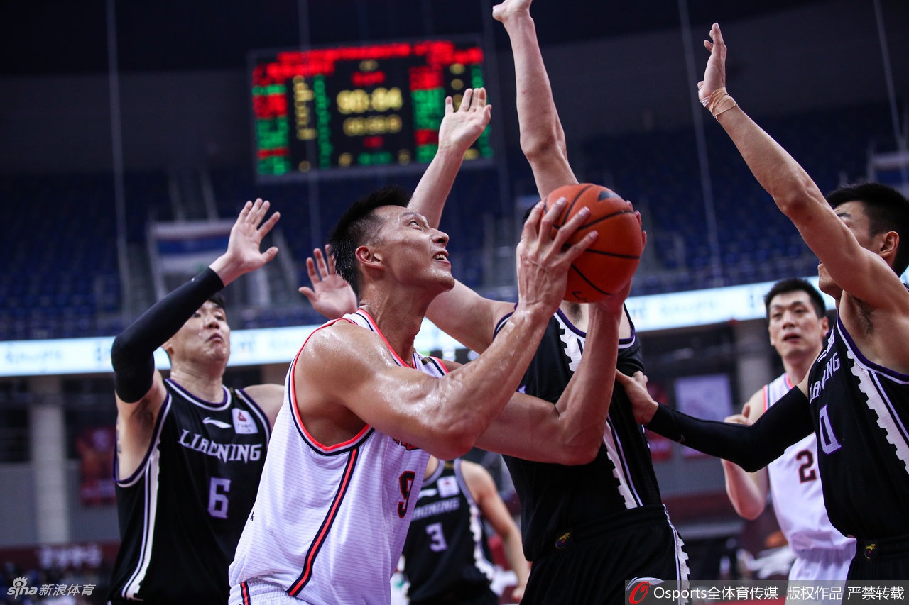 朱芳雨确认易建联将缺席新赛季CBA联赛