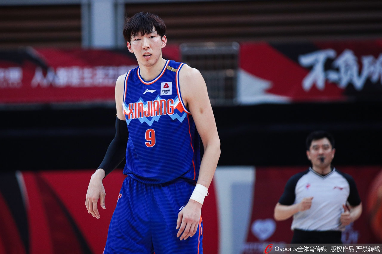 [CBA51轮]新疆110-93广州 周琦砍37分26篮板