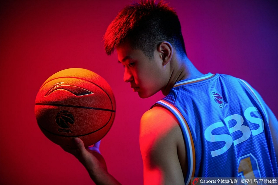 福建浔兴股份队拍摄写真