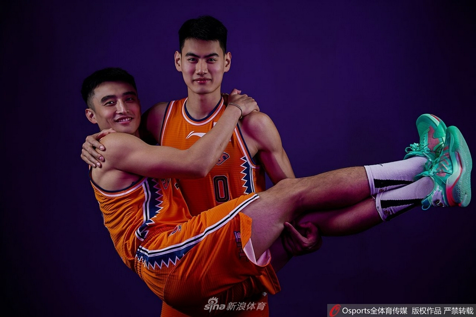 上海久事队队拍摄写真