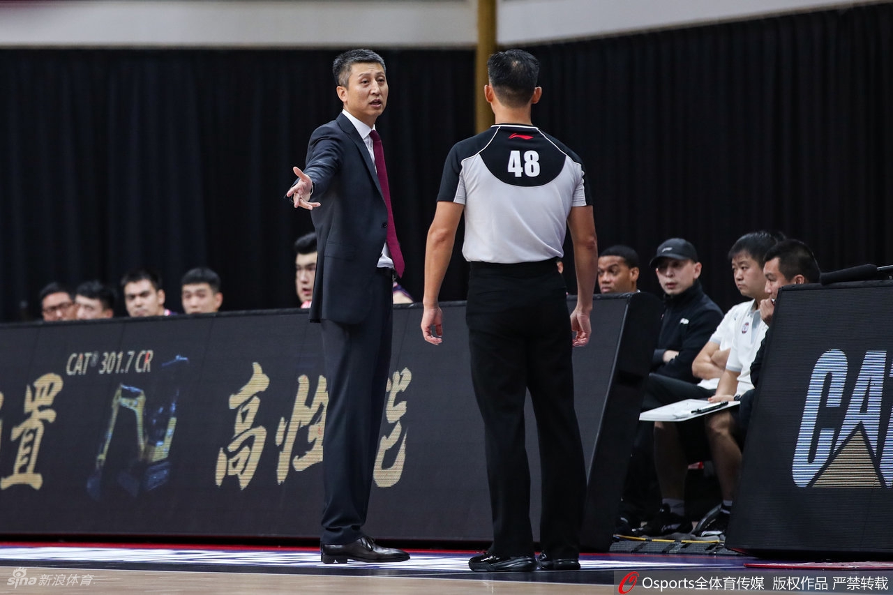 CBA官方:郭士强被禁赛五场罚款两万