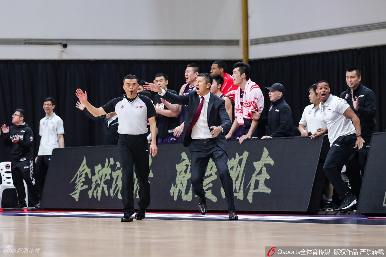 CBA官方:郭士强被禁赛五场罚款两万