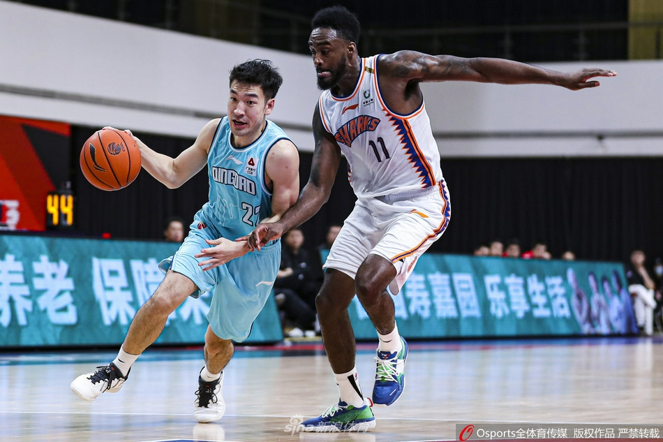 [CBA联赛]上海121：88胜青岛