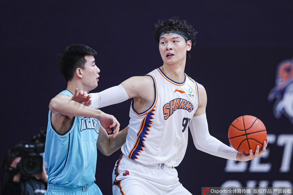 [CBA联赛]上海121：88胜青岛