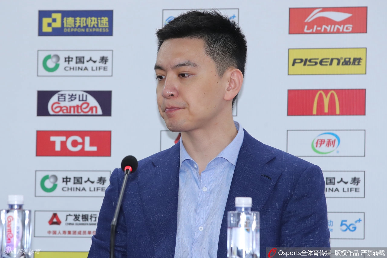 郭艾伦向裁判抱怨接连吃T 被直接驱逐出场