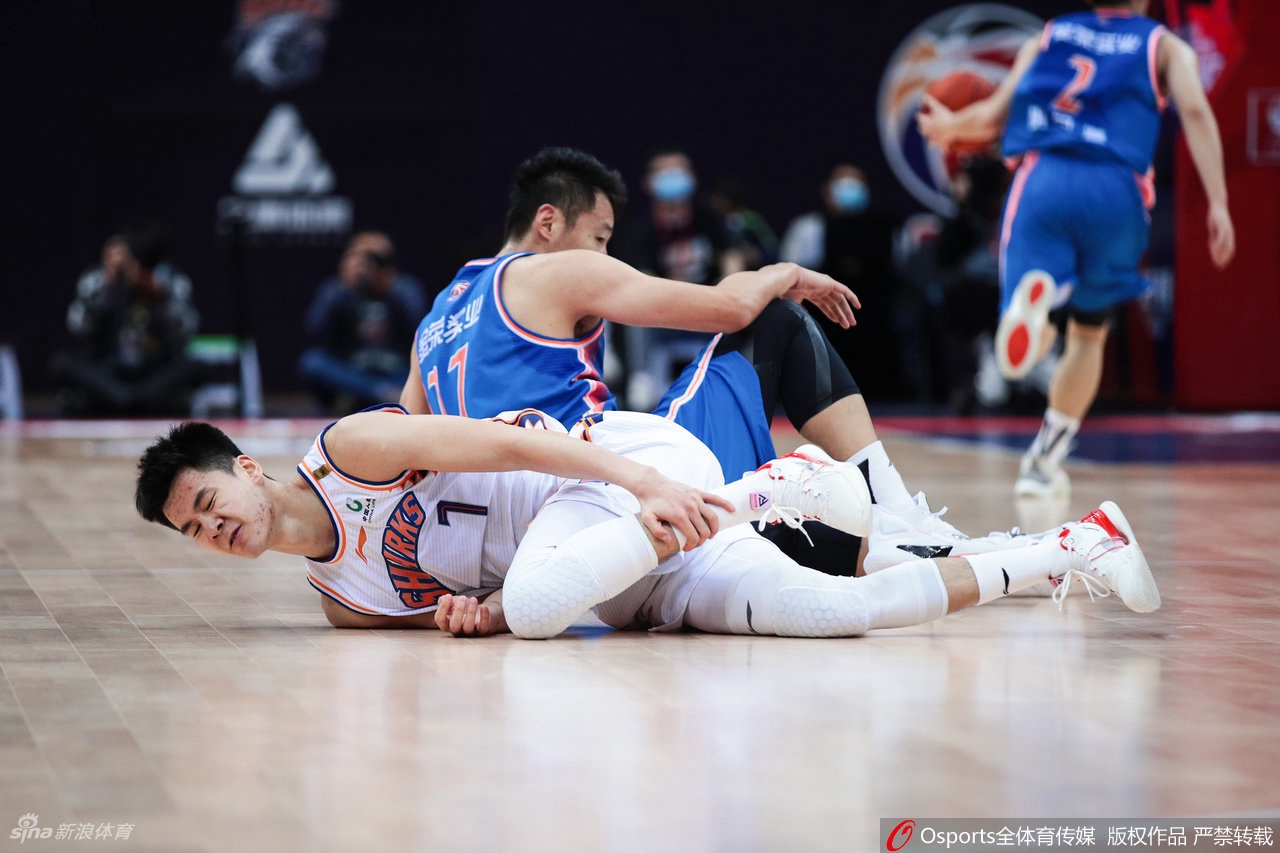 [CBA]上海115-97四川 王哲林21分13篮板