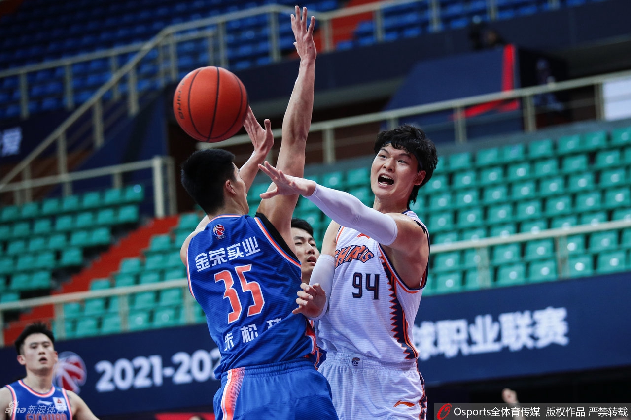 [CBA]上海115-97四川 王哲林21分13篮板