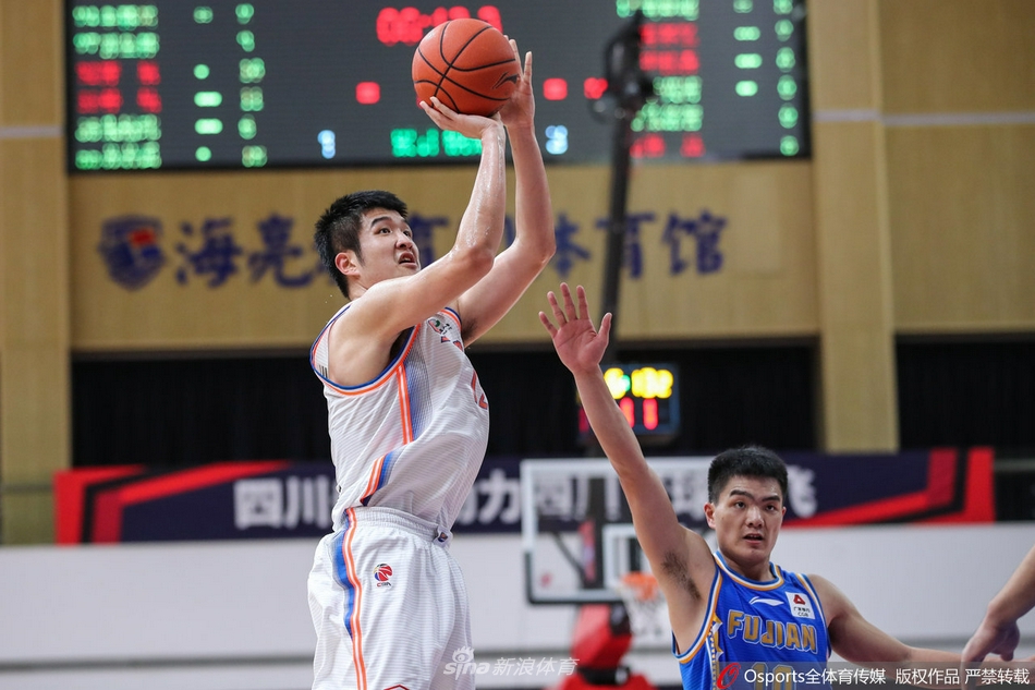 [CBA联赛]四川金荣实业100：90胜福建浔兴股份