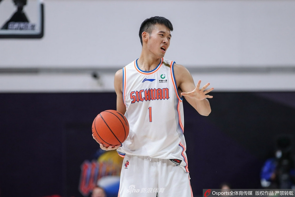 [CBA联赛]四川金荣实业100：90胜福建浔兴股份