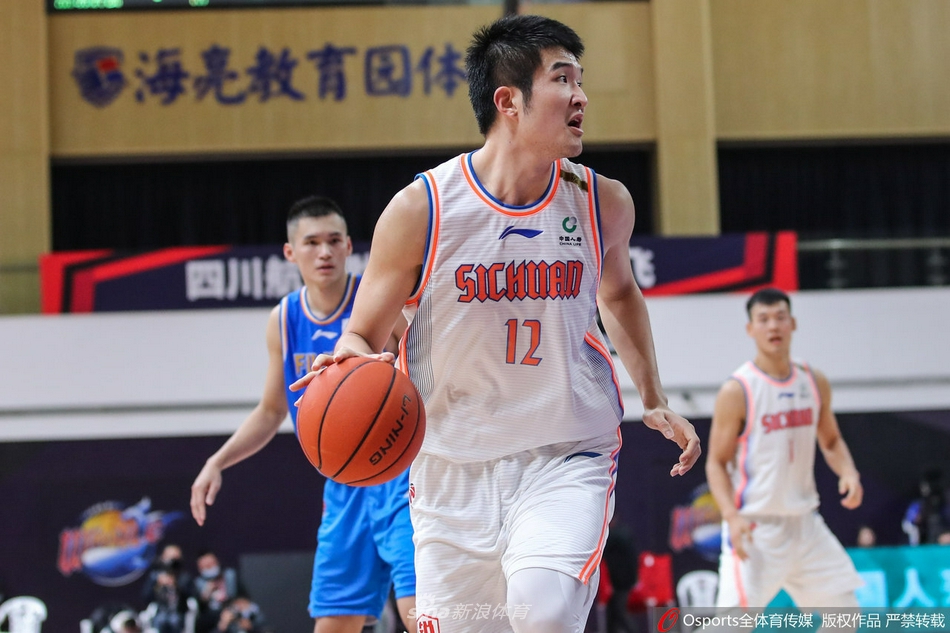 [CBA联赛]四川金荣实业100：90胜福建浔兴股份