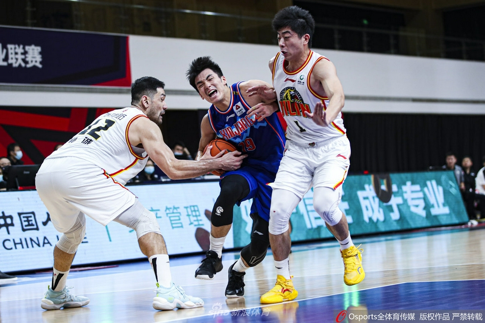 [CBA联赛]九台农商银行88：86胜新疆伊力王酒