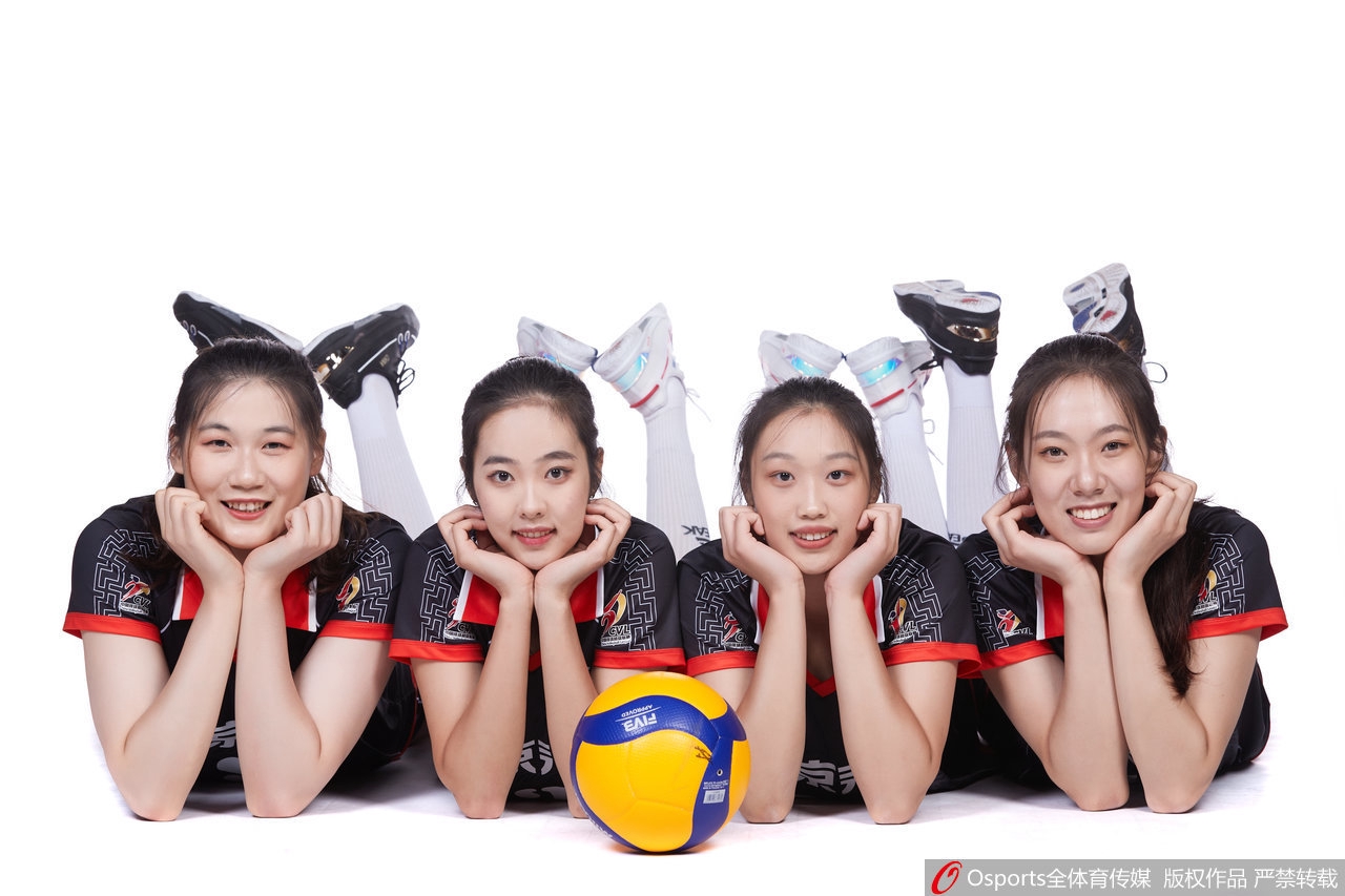 北京女排拍摄排超联赛官方写真