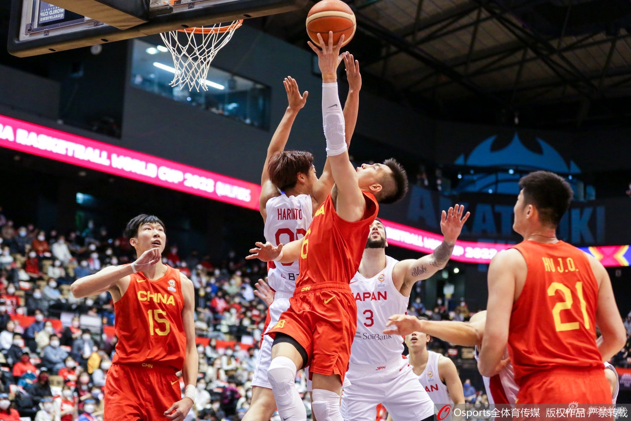 [男篮世预赛]中国男篮79比63战胜日本男篮