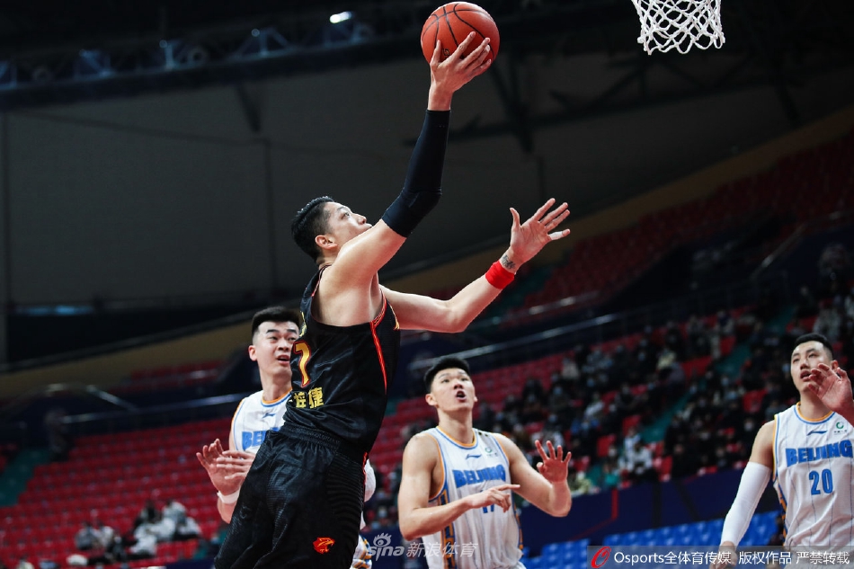 [CBA联赛]深圳104-97北京首钢