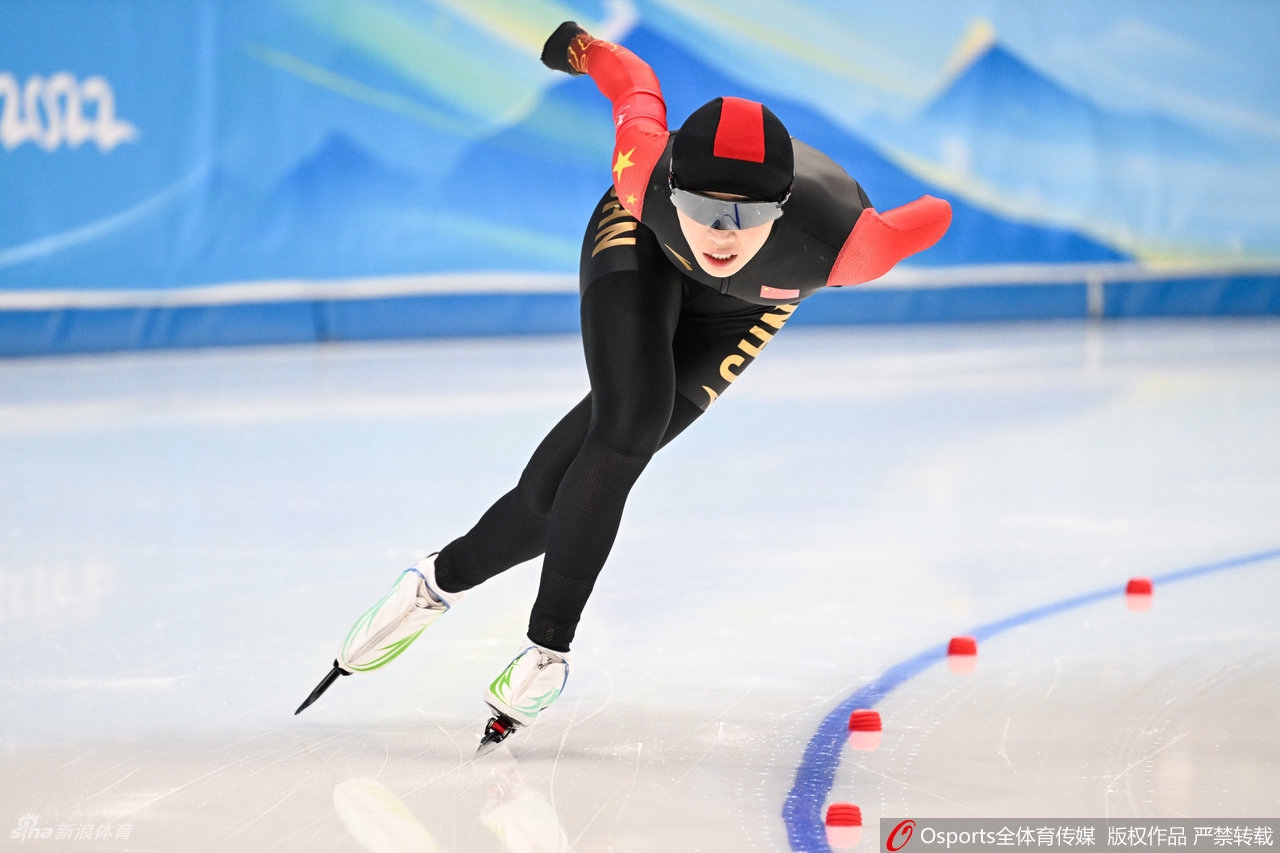 女子速滑1500米韩梅第11 殷琦阿合娜尔分获15/17