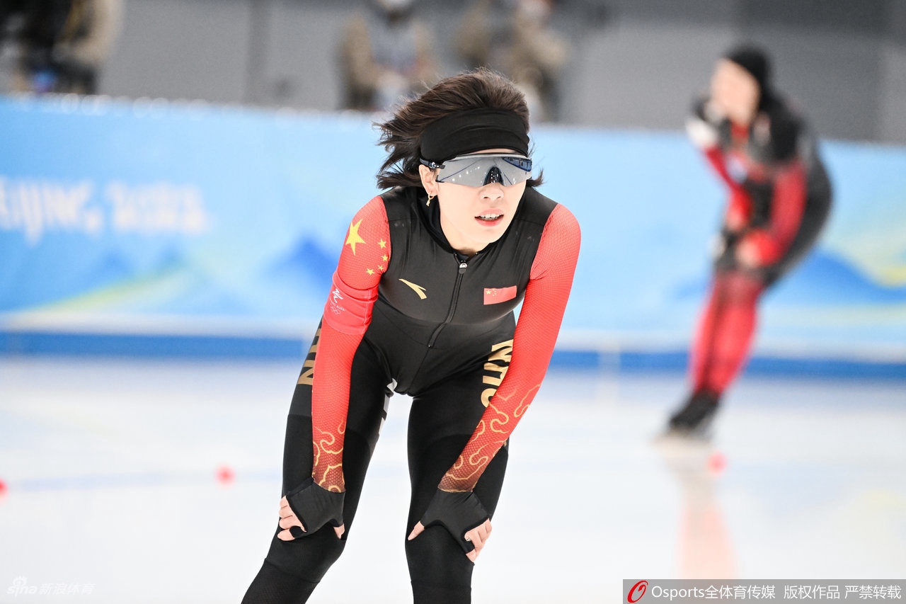 女子速滑1500米韩梅第11 殷琦阿合娜尔分获15/17