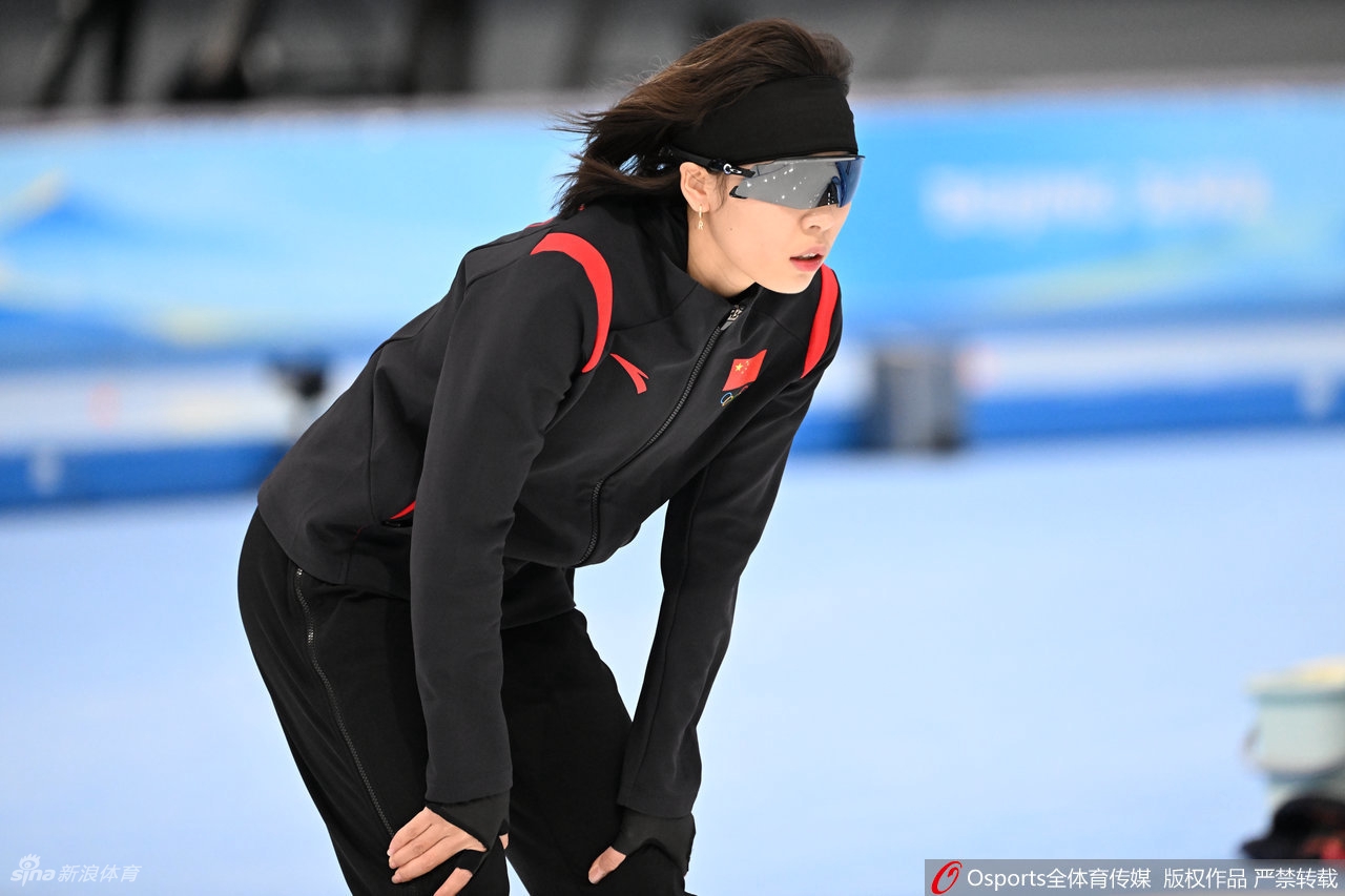 女子速滑1500米韩梅第11 殷琦阿合娜尔分获15/17