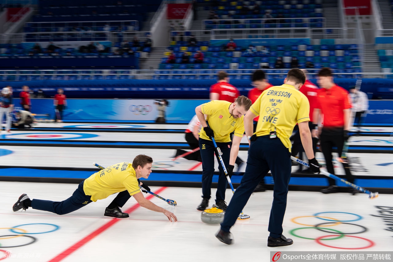 男子冰壶中国队对阵瑞典队