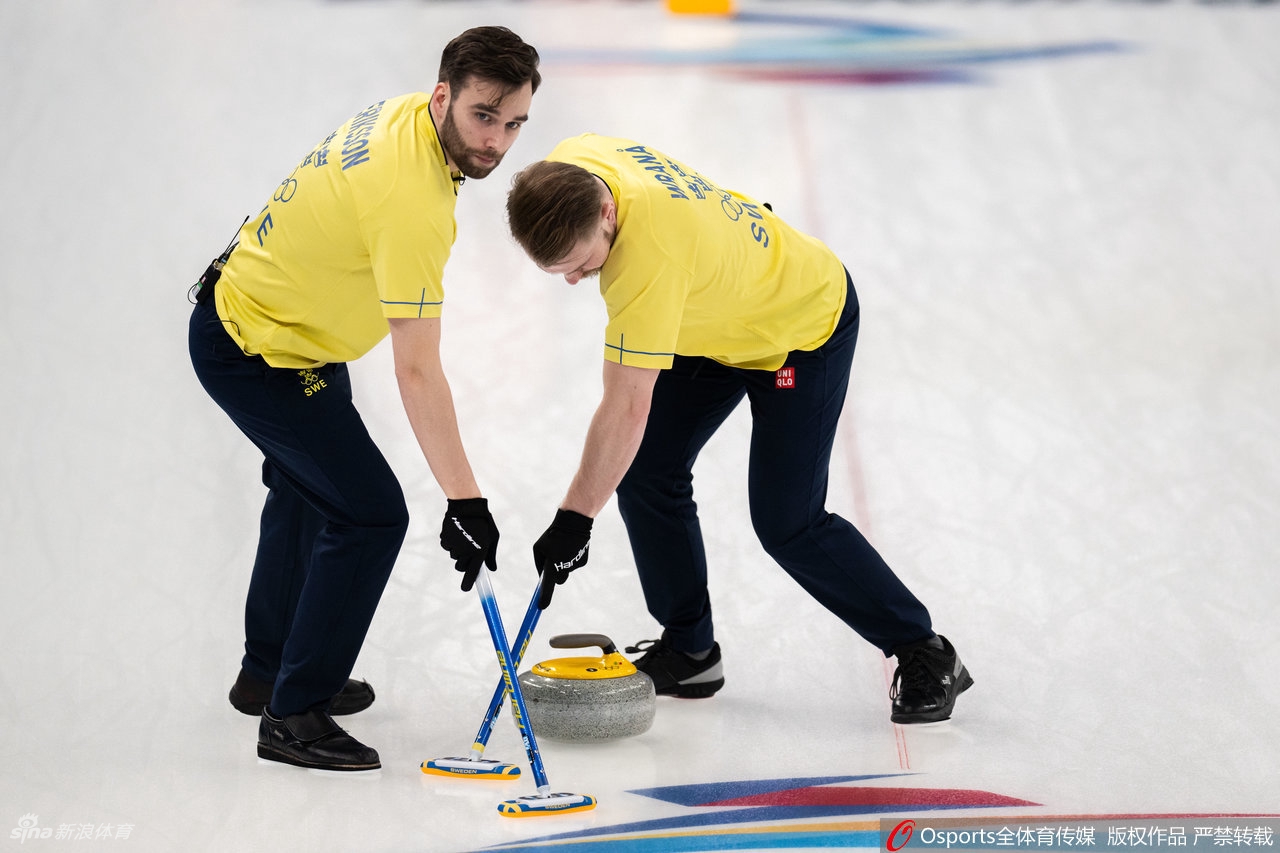 男子冰壶中国队对阵瑞典队