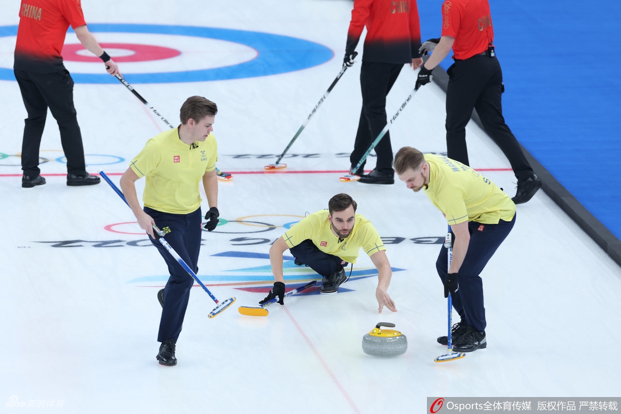 男子冰壶中国队对阵瑞典队