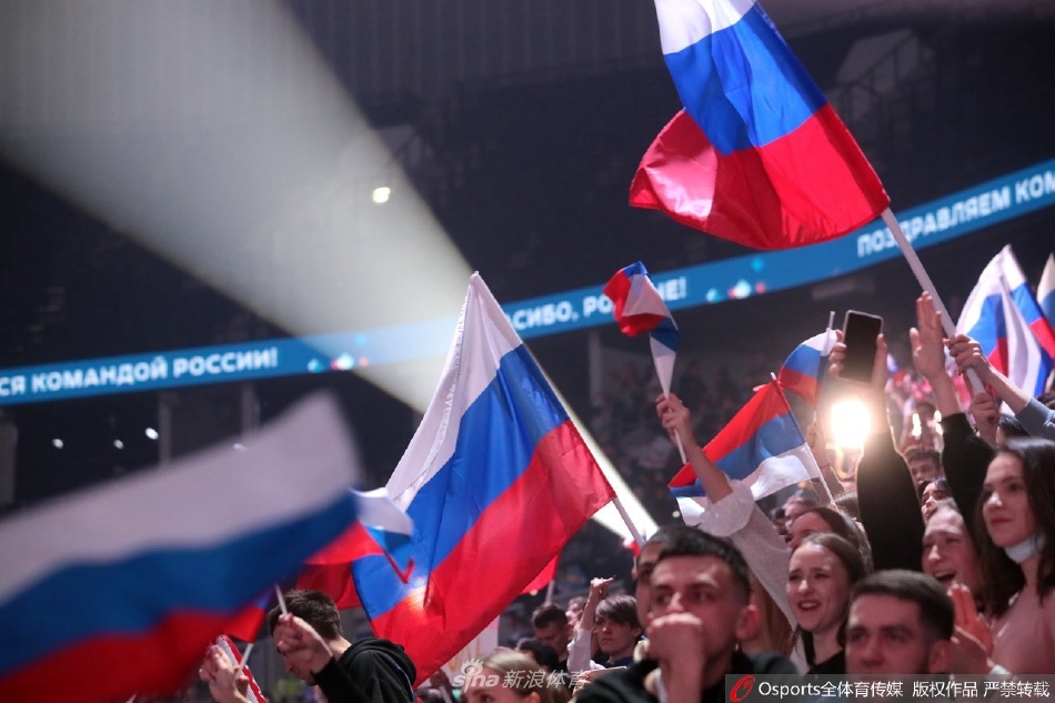 俄罗斯举行盛大仪式欢迎冬奥团归国