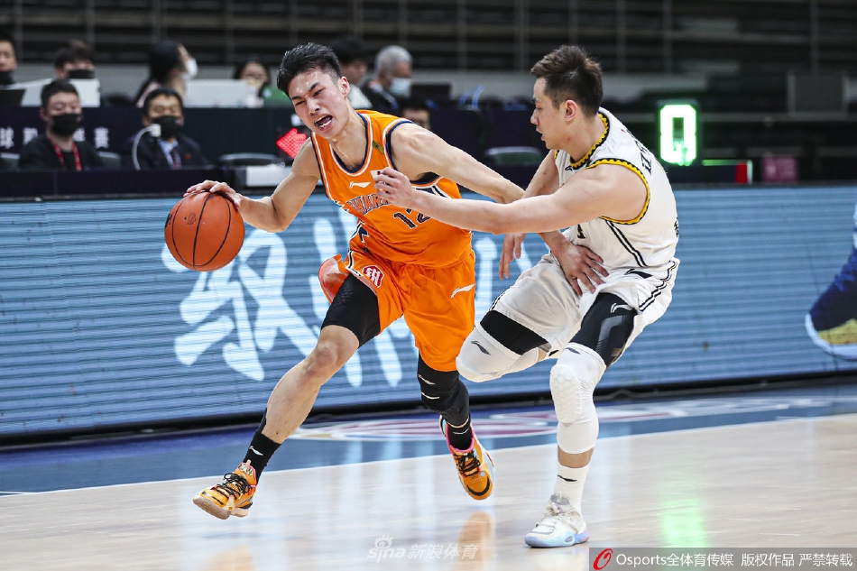 [CBA联赛]辽宁100：102负上海