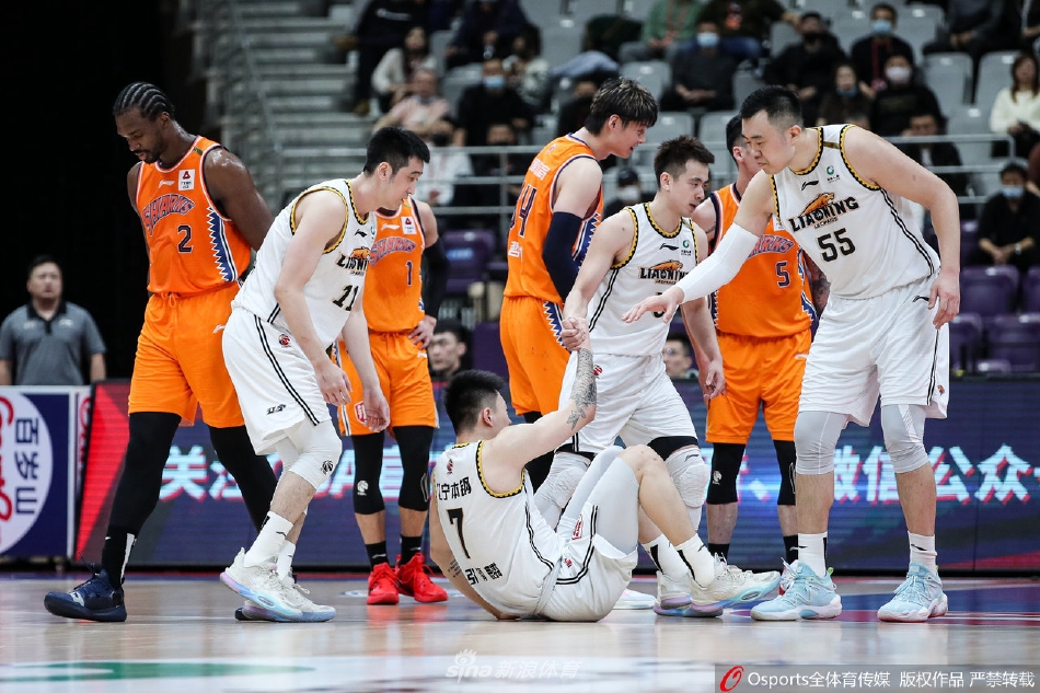 [CBA联赛]辽宁100：102负上海