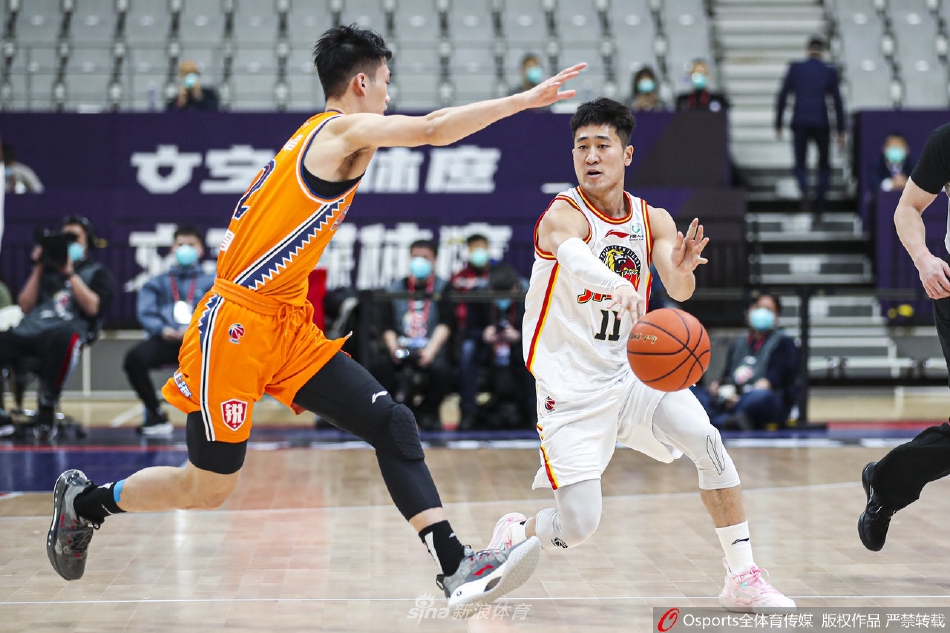 [CBA联赛]吉林118：108胜上海