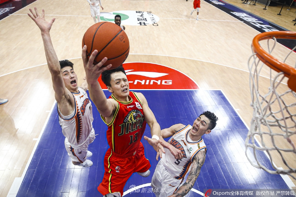 [CBA联赛]上海94：81胜吉林