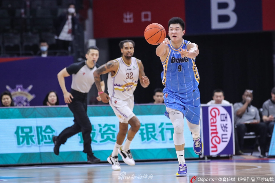 [CBA联赛]北京控股81：97负北京首钢