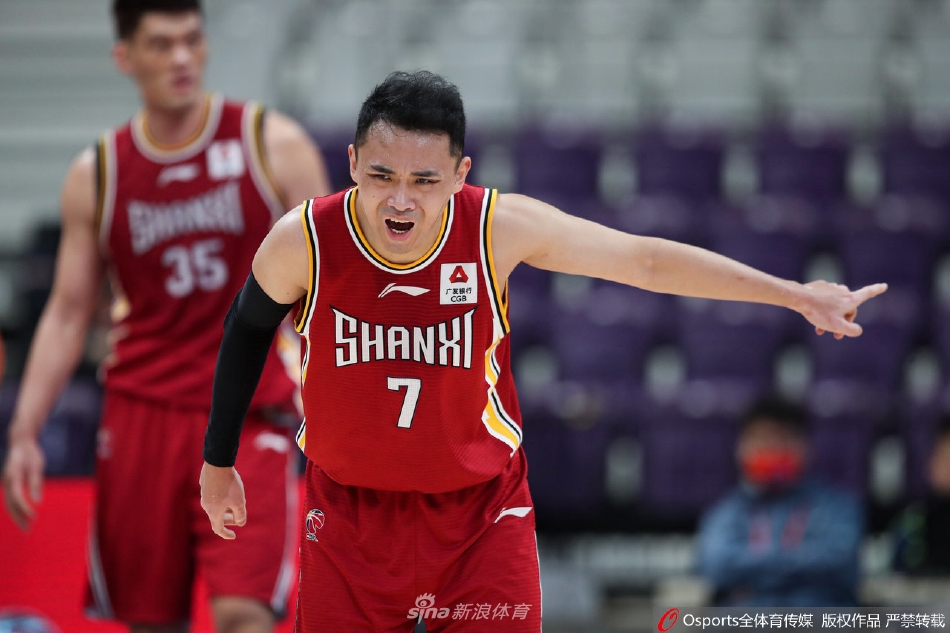 [CBA联赛]上海135：111胜山西