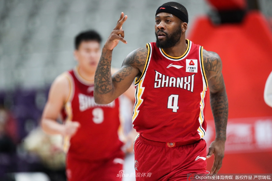 [CBA联赛]上海135：111胜山西