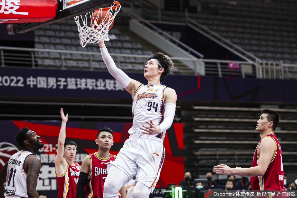 [CBA联赛]上海135：111胜山西