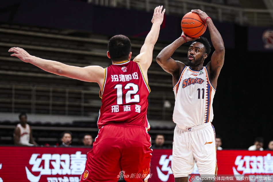 [CBA联赛]上海135：111胜山西